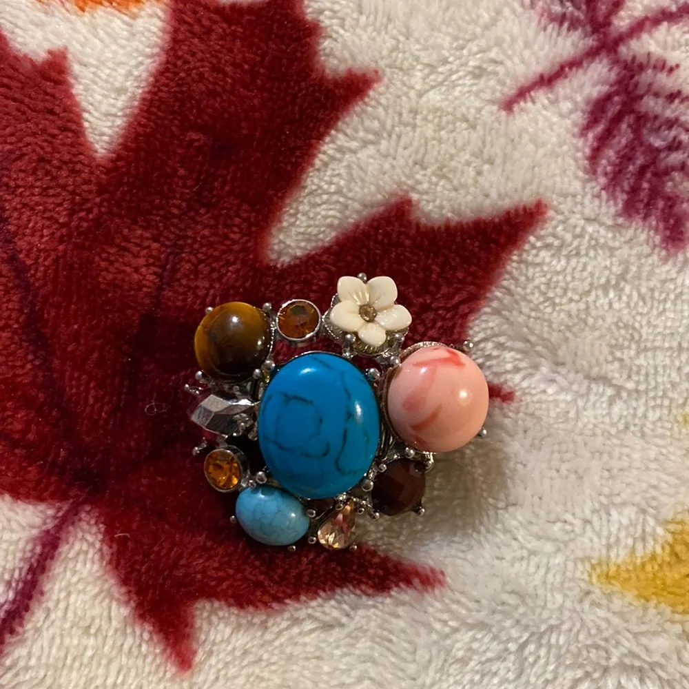 Ring - Picture 2 of 6